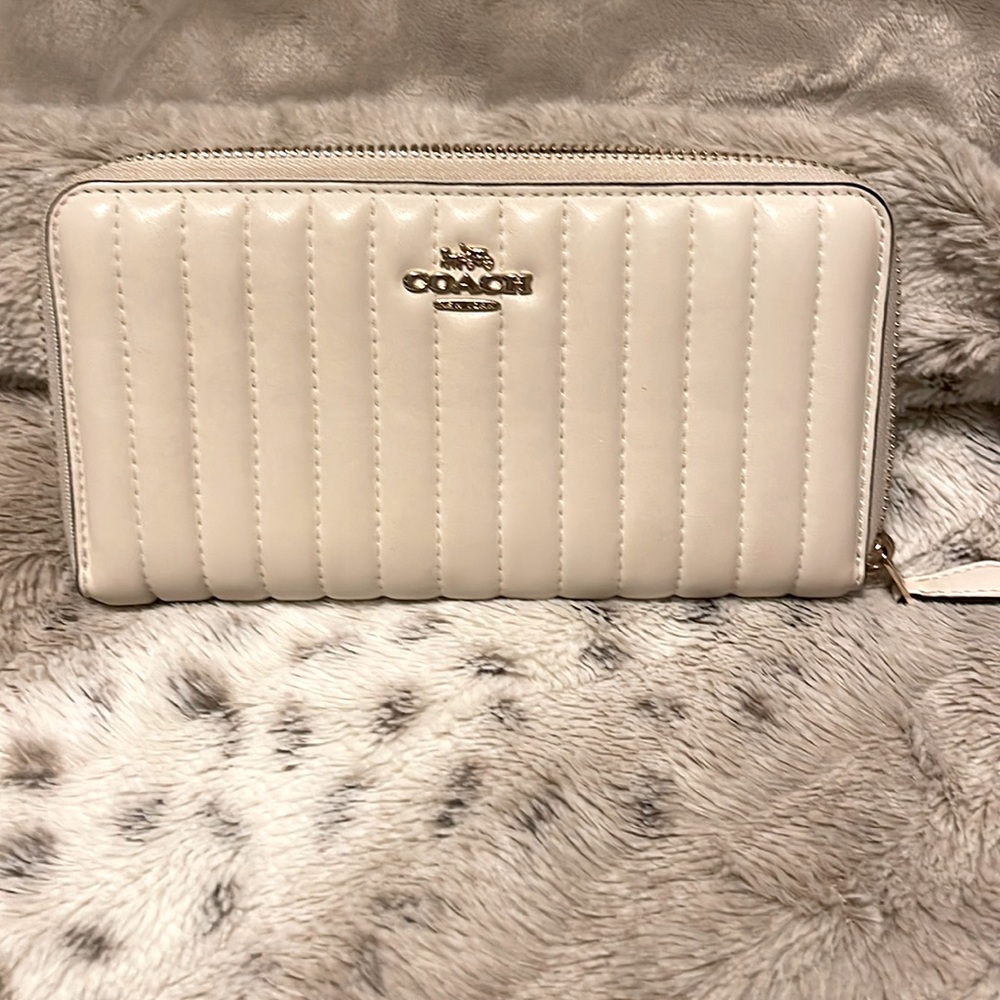 Coach Accordion Zip Wallet with Quilting